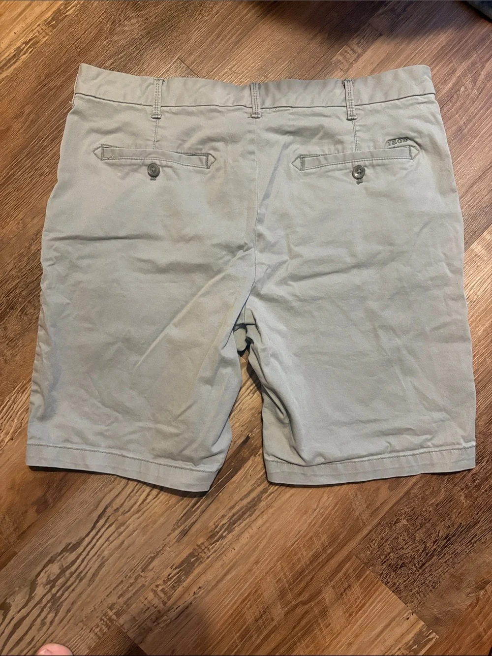 Izod Men's Light Khaki Flat-Front Shorts